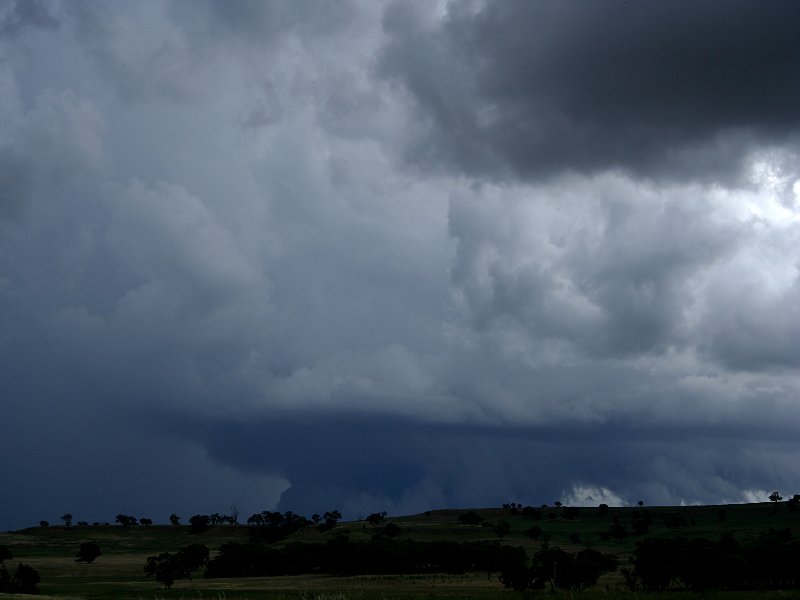 wallcloud thunderstorm_wall_cloud : S of Coonabarabran, NSW   25 November 2005