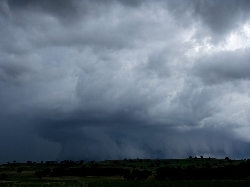 cumulonimbus supercell_thunderstorm : S of Coonabarabran, NSW   25 November 2005