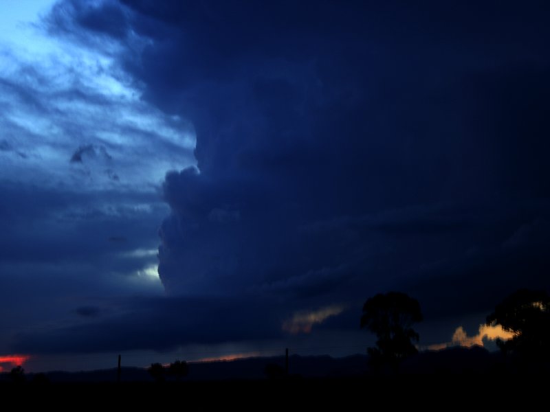 thunderstorm cumulonimbus_incus : Coonabarabran, NSW   25 November 2005