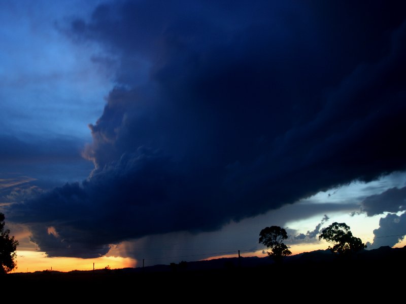 thunderstorm cumulonimbus_incus : Coonabarabran, NSW   25 November 2005