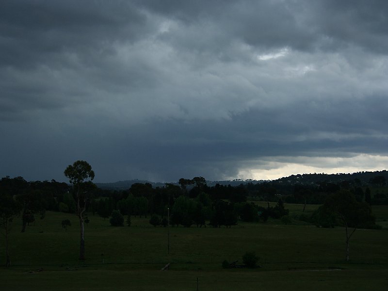 cumulonimbus thunderstorm_base : Armidale, NSW   27 November 2005