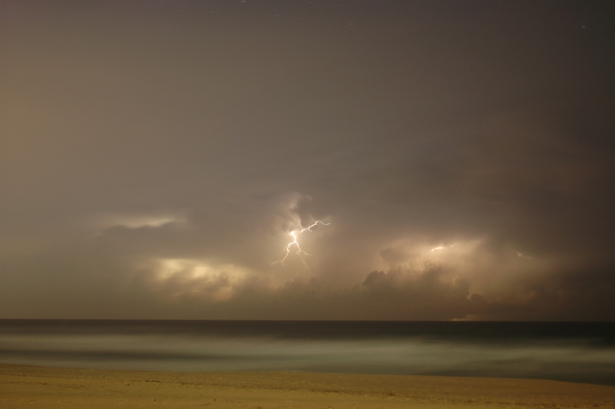 lightning lightning_bolts : Gold Coast, QLD   27 November 2005