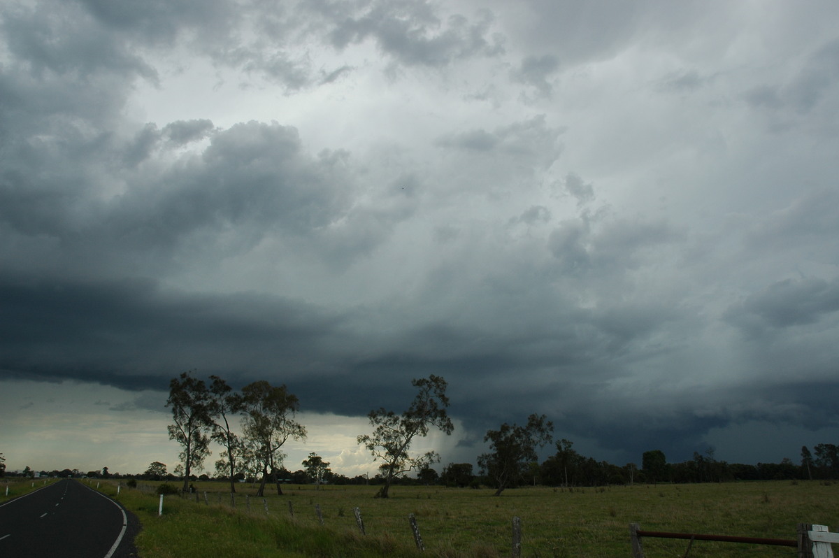 shelfcloud shelf_cloud : S of Lismore, NSW   1 December 2005