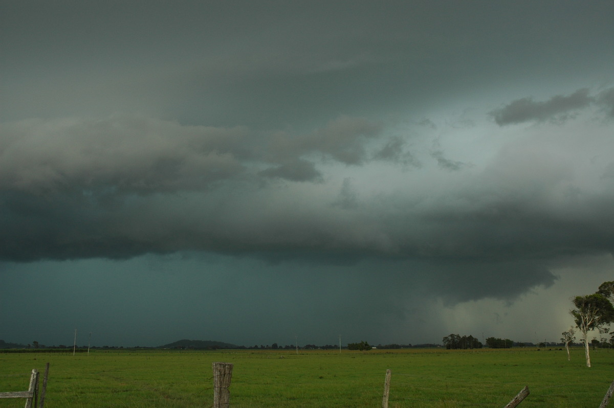 shelfcloud shelf_cloud : Woodburn, NSW   1 December 2005