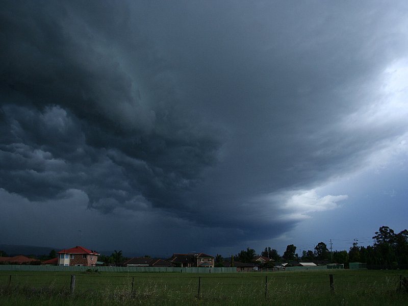 shelfcloud shelf_cloud : Richmond, NSW   2 December 2005