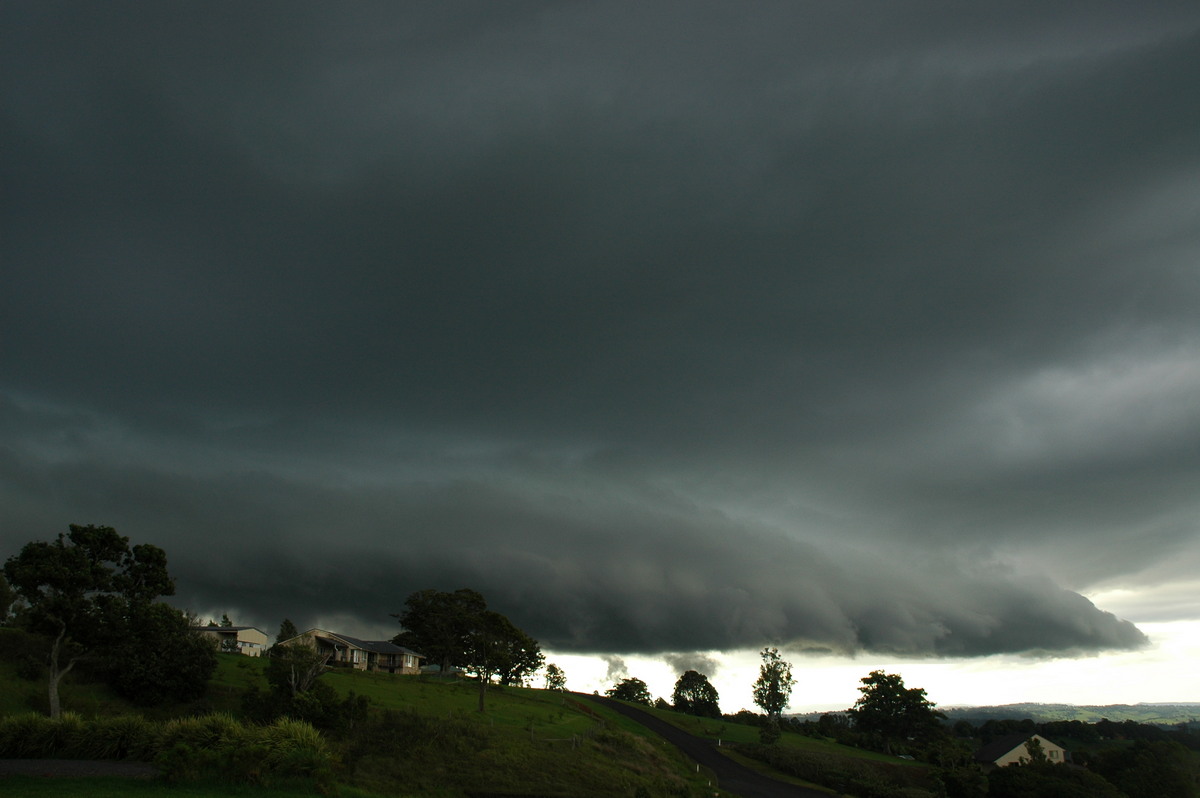 shelfcloud shelf_cloud : McLeans Ridges, NSW   2 December 2005