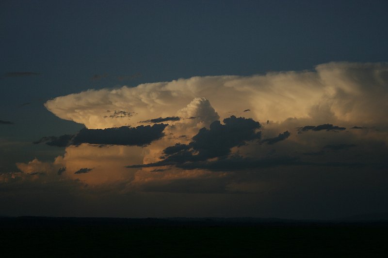 thunderstorm cumulonimbus_incus : Kempsey, NSW   13 December 2005