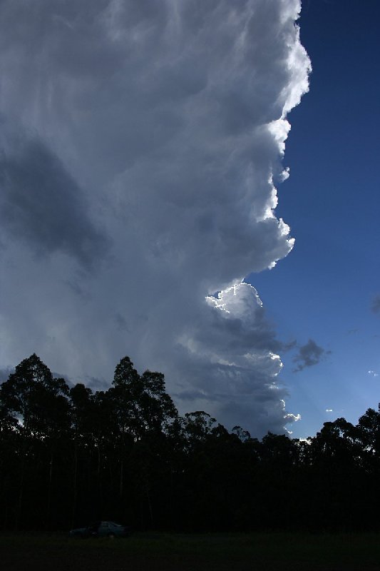 thunderstorm cumulonimbus_incus : near Nabiac, NSW   17 December 2005