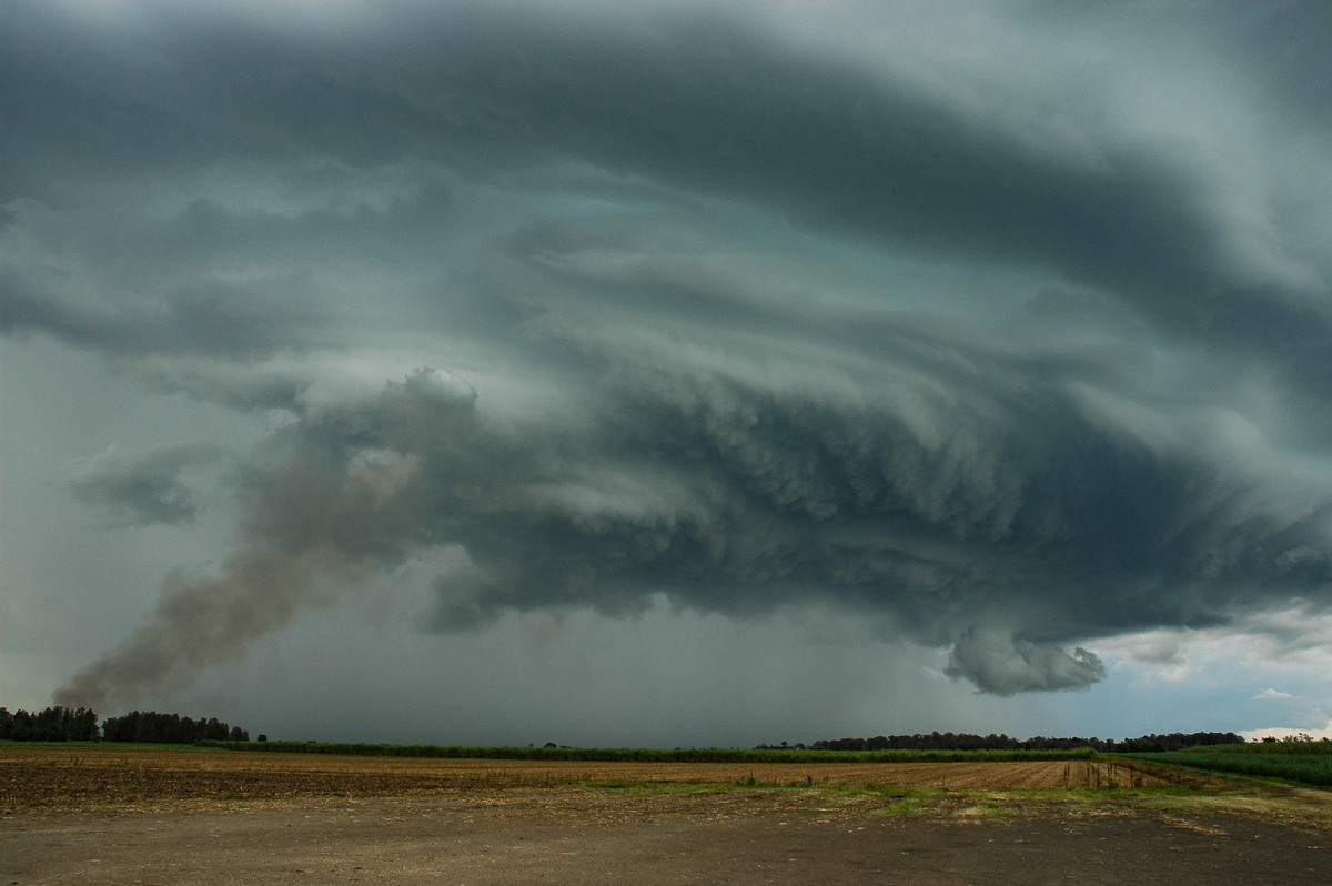 shelfcloud shelf_cloud : W of Broadwater, NSW   17 December 2005