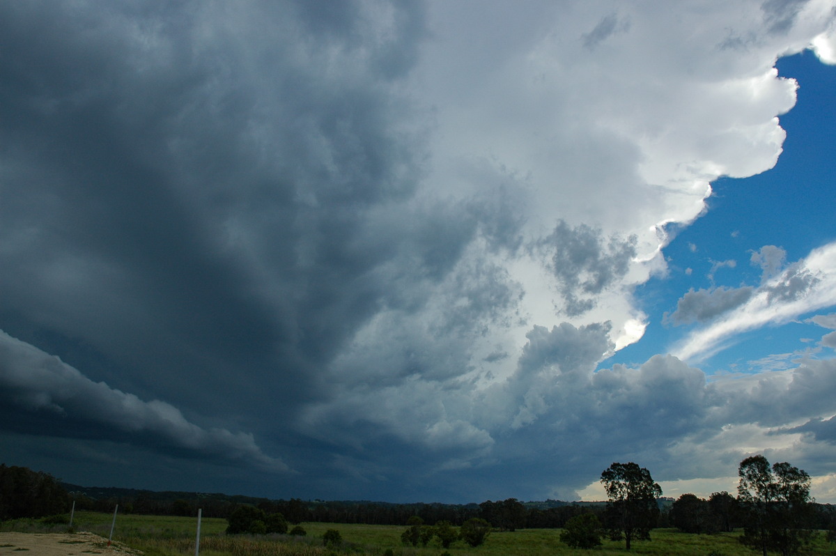 thunderstorm cumulonimbus_incus : Ballina, NSW   17 December 2005