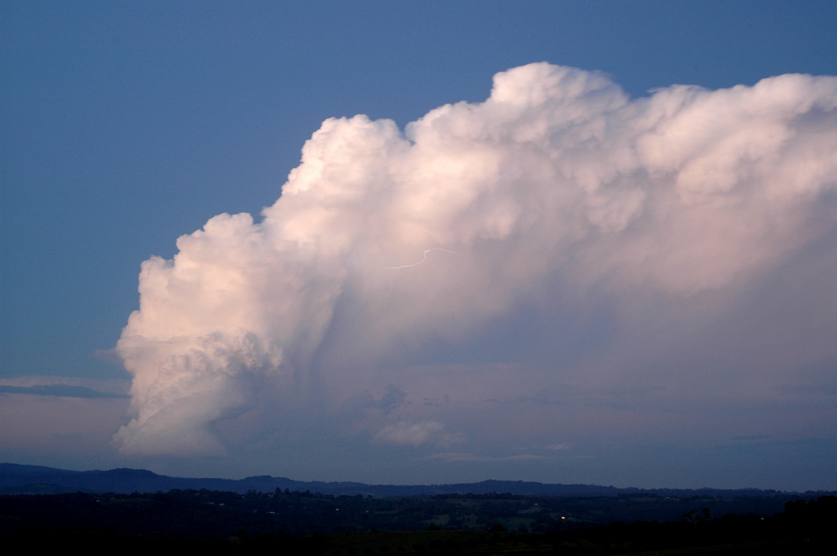 cumulonimbus supercell_thunderstorm : McLeans Ridges, NSW   17 December 2005