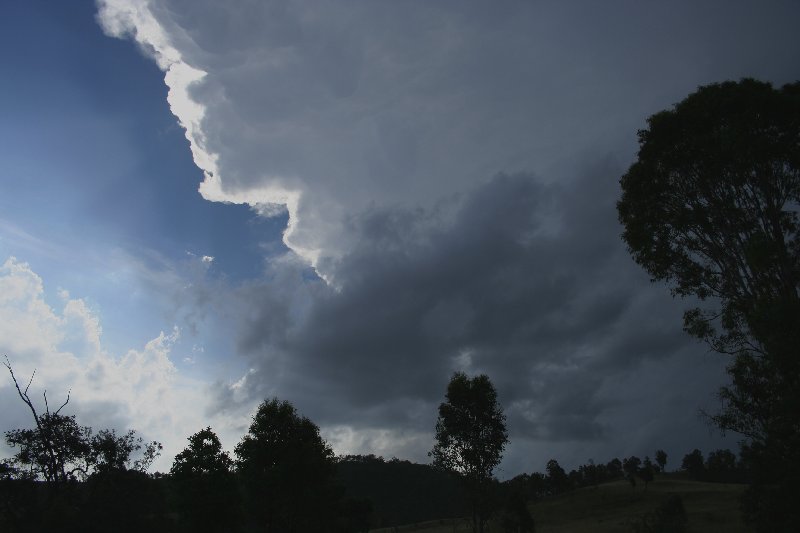 thunderstorm cumulonimbus_incus : near Yarraman, Qld   26 December 2005