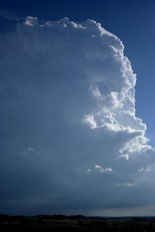 thunderstorm cumulonimbus_incus : near Yarraman, Qld   26 December 2005