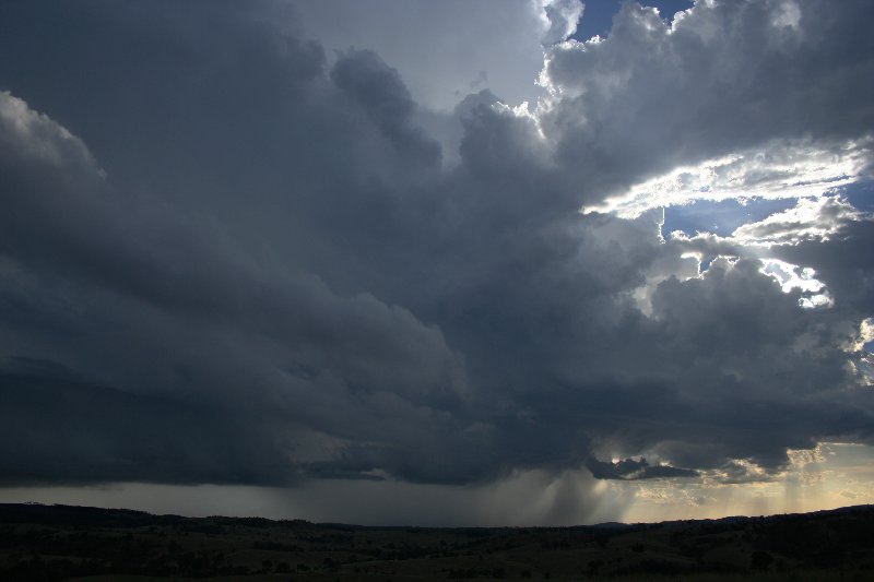 cumulonimbus thunderstorm_base : near Yarraman, Qld   26 December 2005