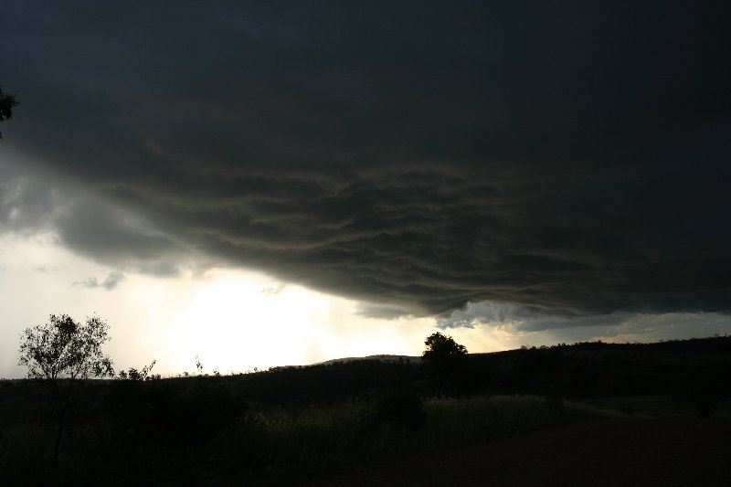 cumulonimbus thunderstorm_base : near Yarraman, Qld   26 December 2005