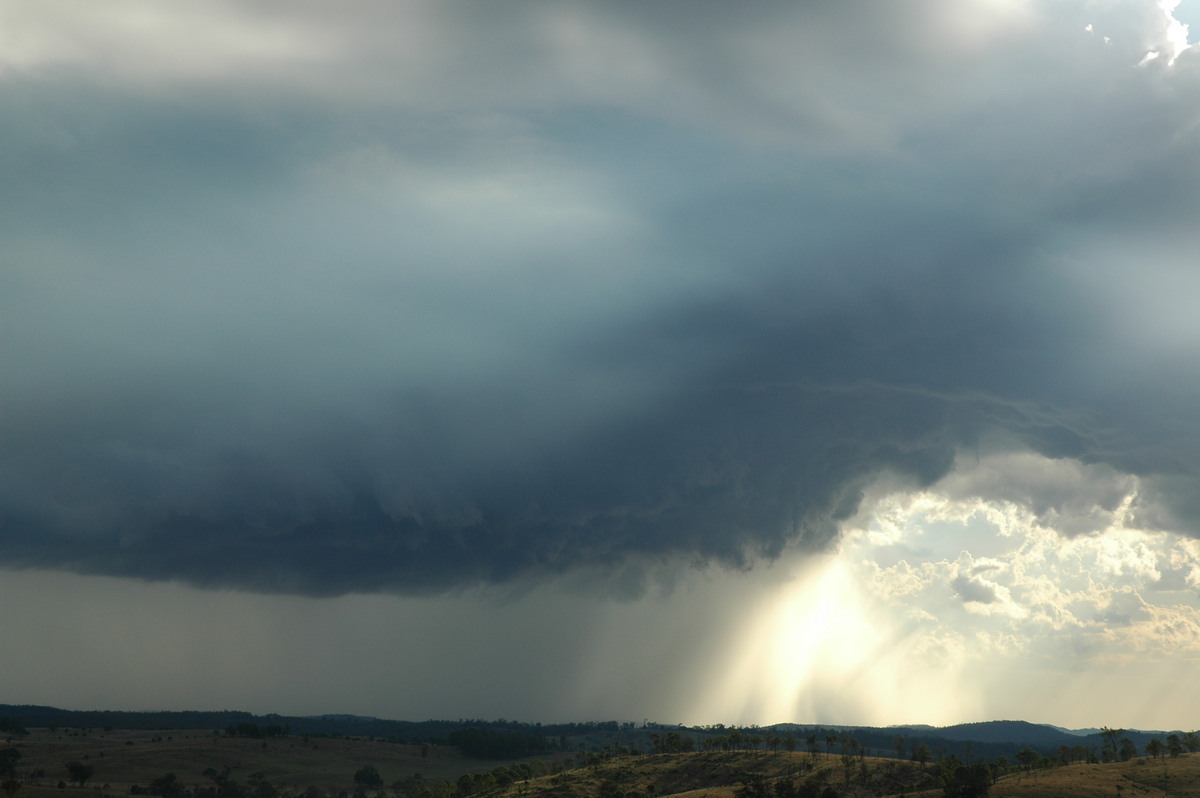 cumulonimbus supercell_thunderstorm : near Yarraman, QLD   26 December 2005