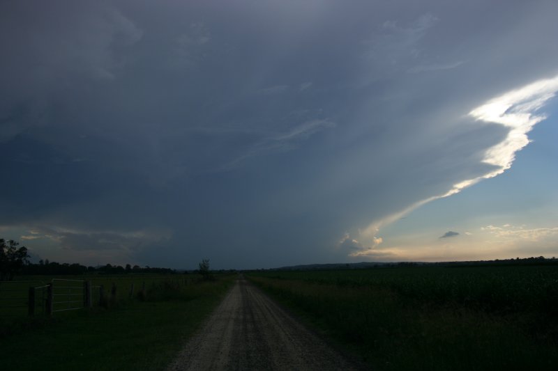 thunderstorm cumulonimbus_incus : Coraki, NSW   27 December 2005