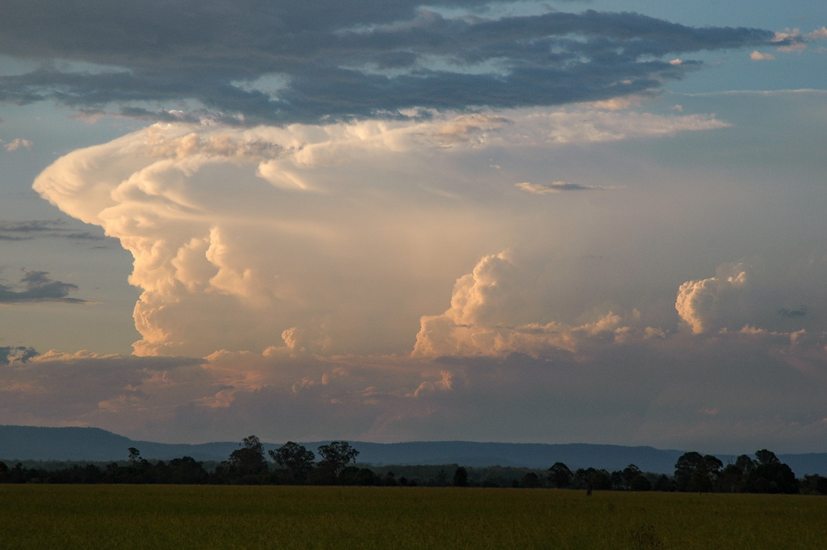 thunderstorm cumulonimbus_incus : near Casino, NSW   27 December 2005