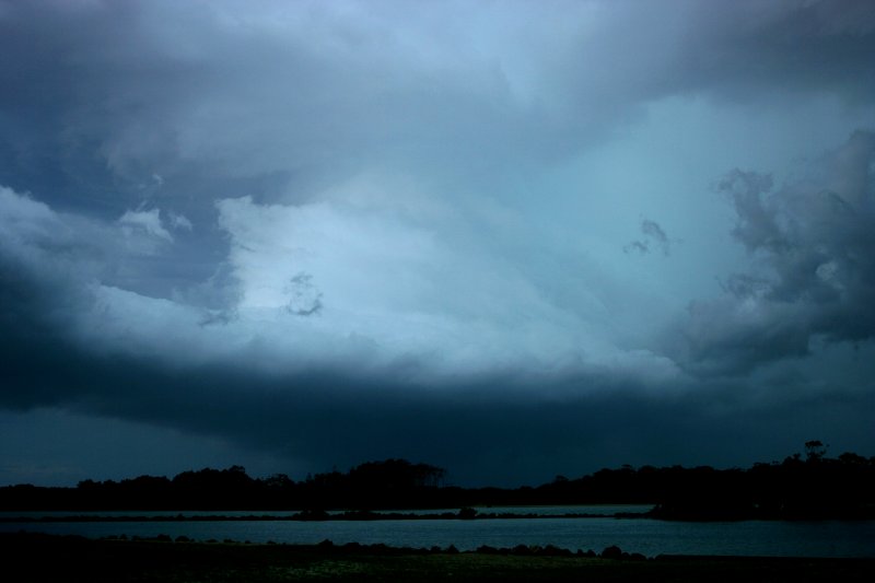 cumulonimbus thunderstorm_base : Nambucca Heads, NSW   28 December 2005