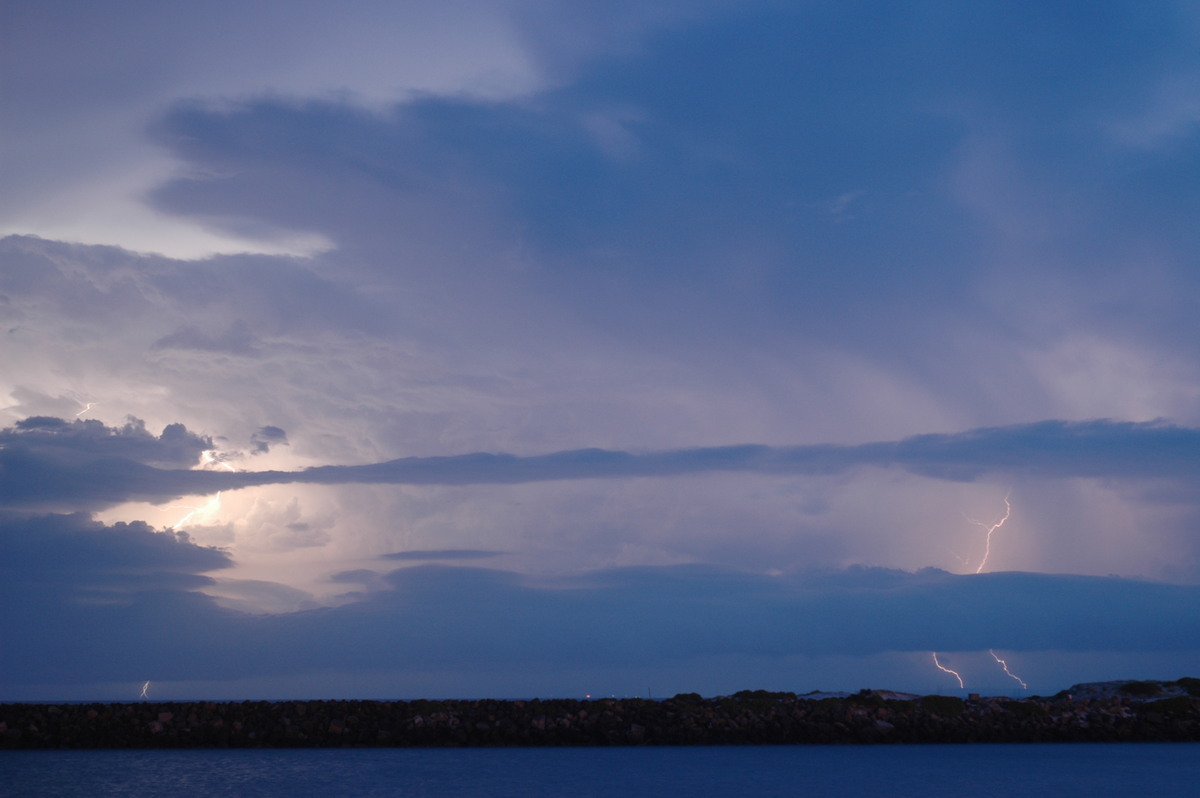 lightning lightning_bolts : Ballina, NSW   28 December 2005