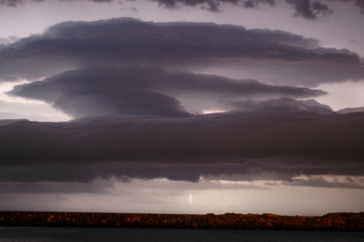 lightning lightning_bolts : Ballina, NSW   28 December 2005