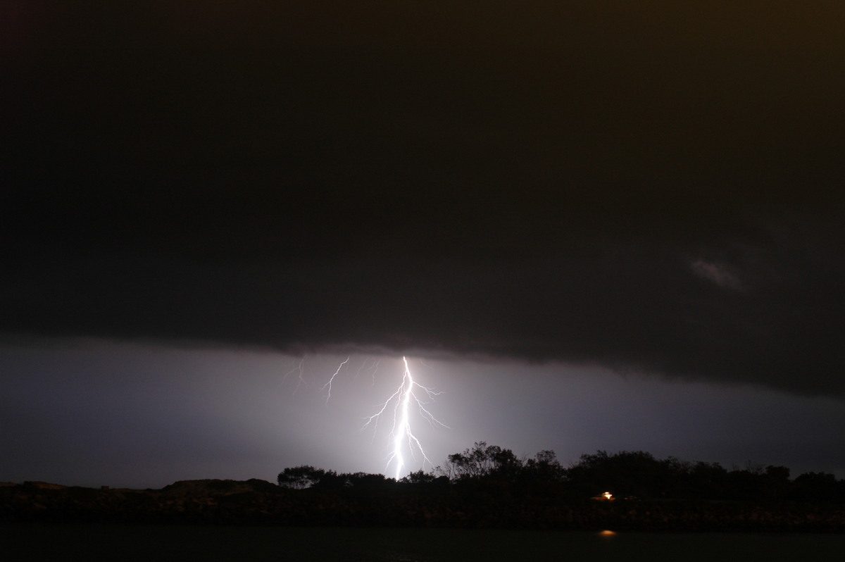 lightning lightning_bolts : Ballina, NSW   28 December 2005