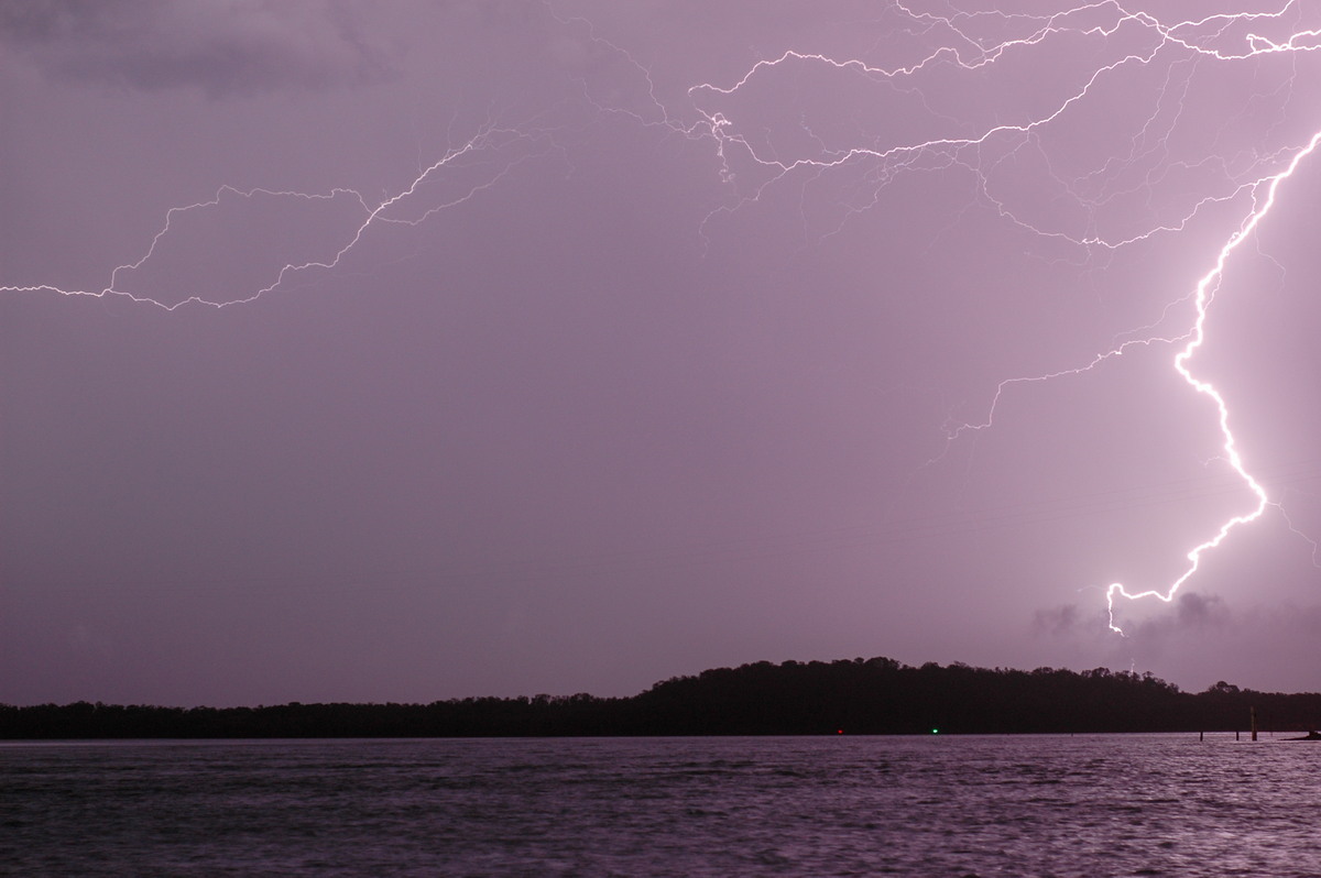 lightning lightning_bolts : Ballina, NSW   28 December 2005