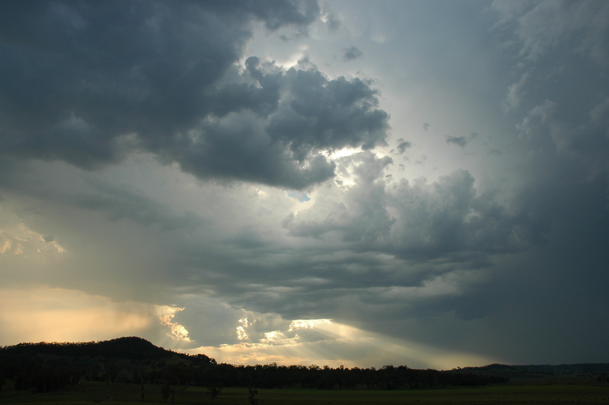 cumulonimbus thunderstorm_base : NW of Lismore, NSW   3 January 2006