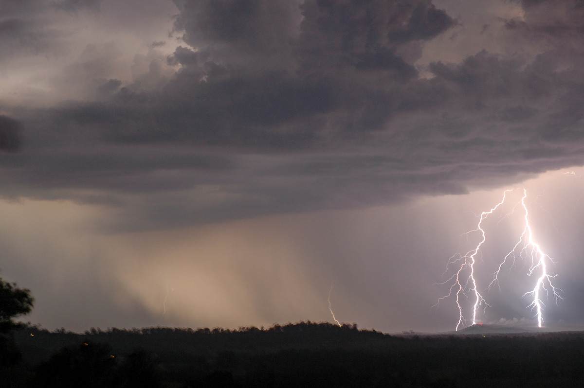 lightning lightning_bolts : Parrots Nest, NSW   3 January 2006