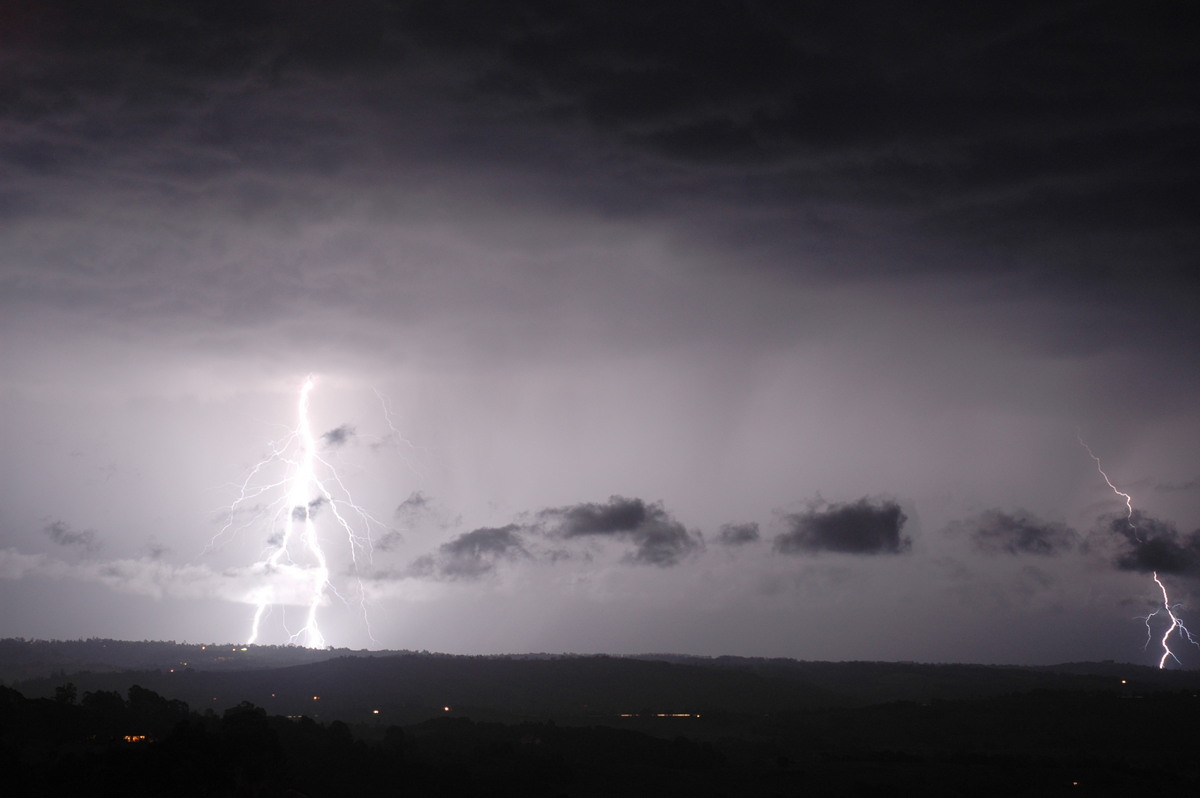 lightning lightning_bolts : McLeans Ridges, NSW   3 January 2006