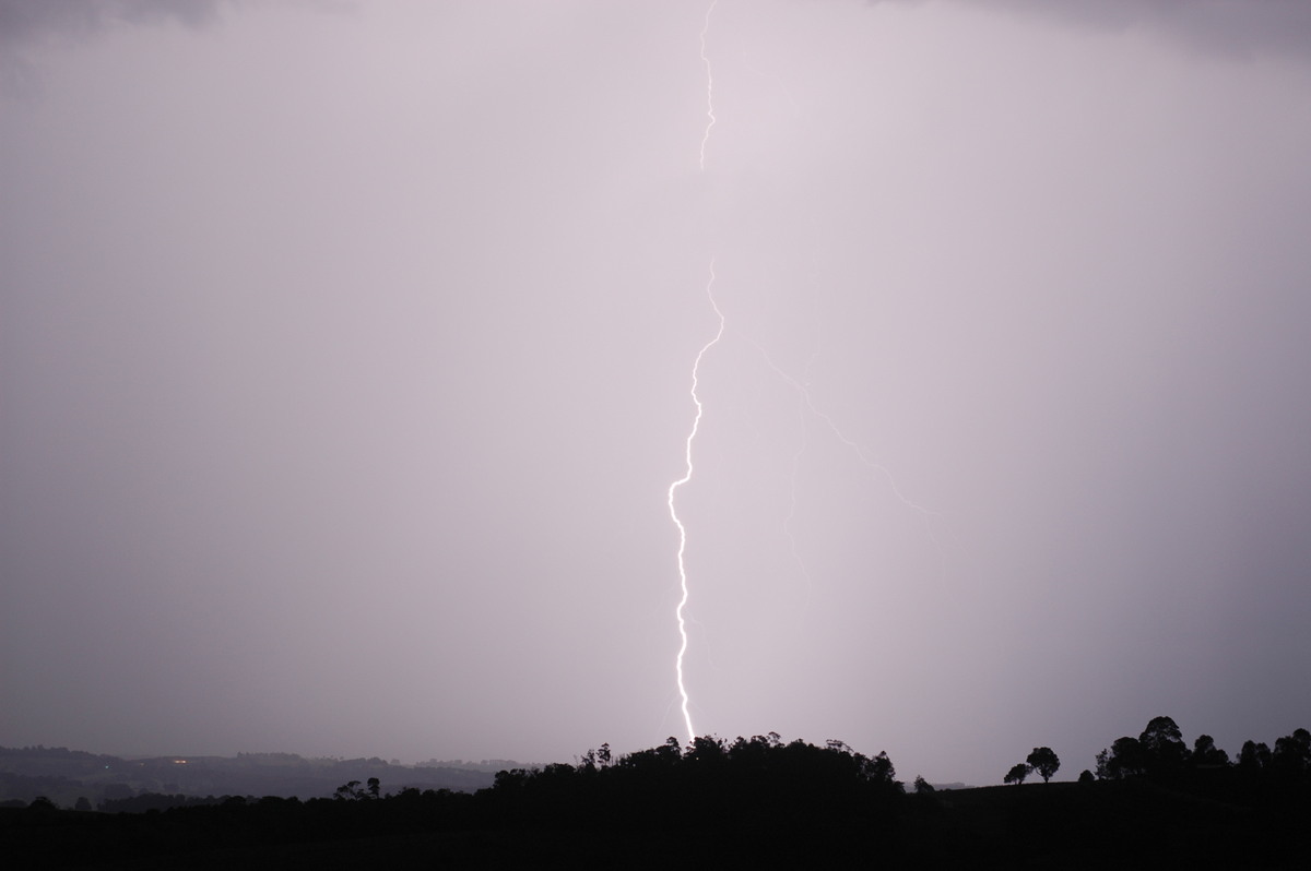 lightning lightning_bolts : McLeans Ridges, NSW   3 January 2006