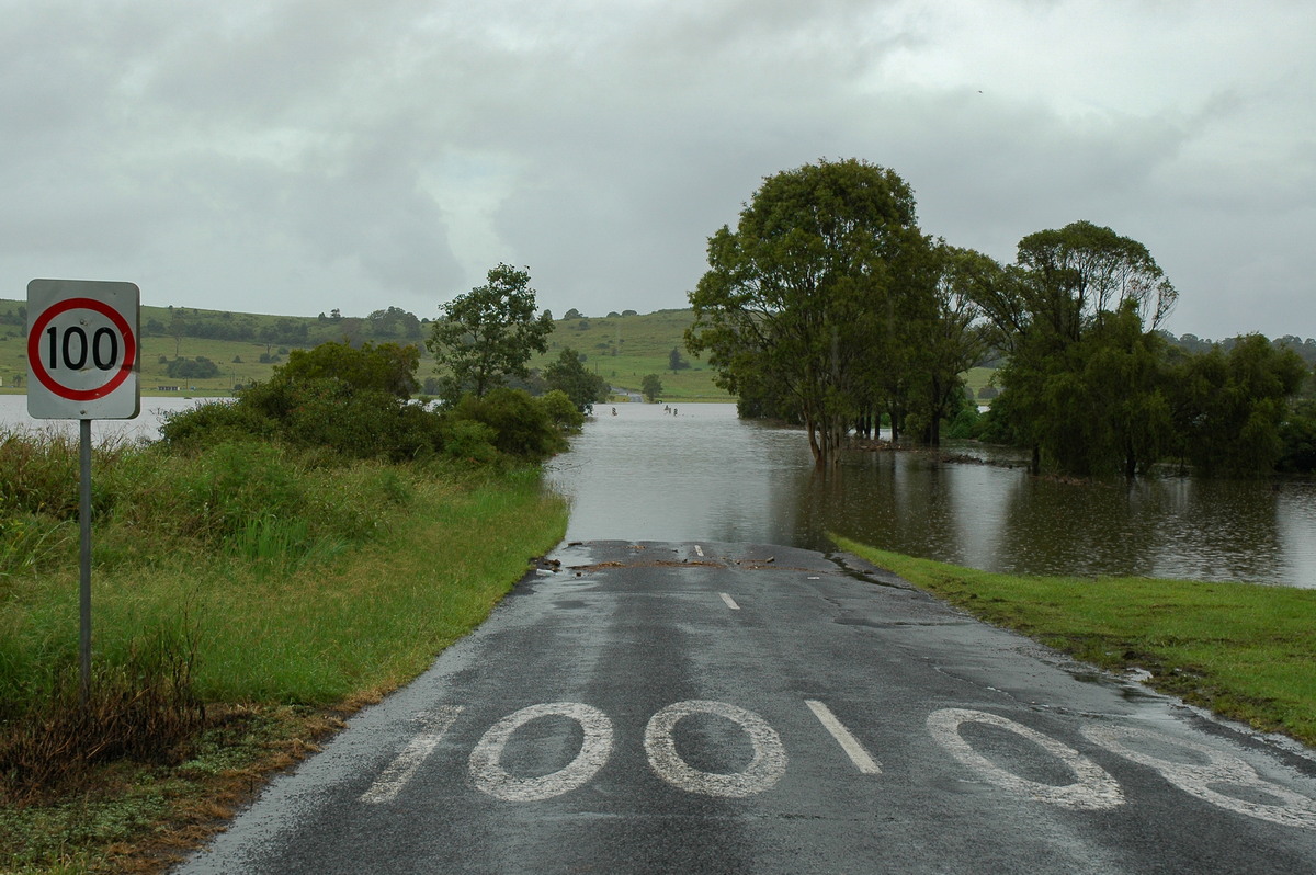 flashflooding flood_pictures : Lismore, NSW   20 January 2006