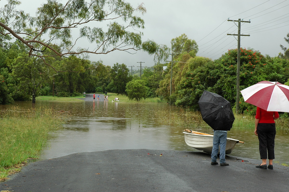 flashflooding flood_pictures : Lismore, NSW   20 January 2006