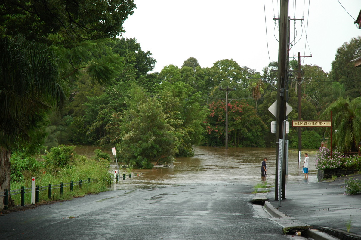 flashflooding flood_pictures : Lismore, NSW   20 January 2006