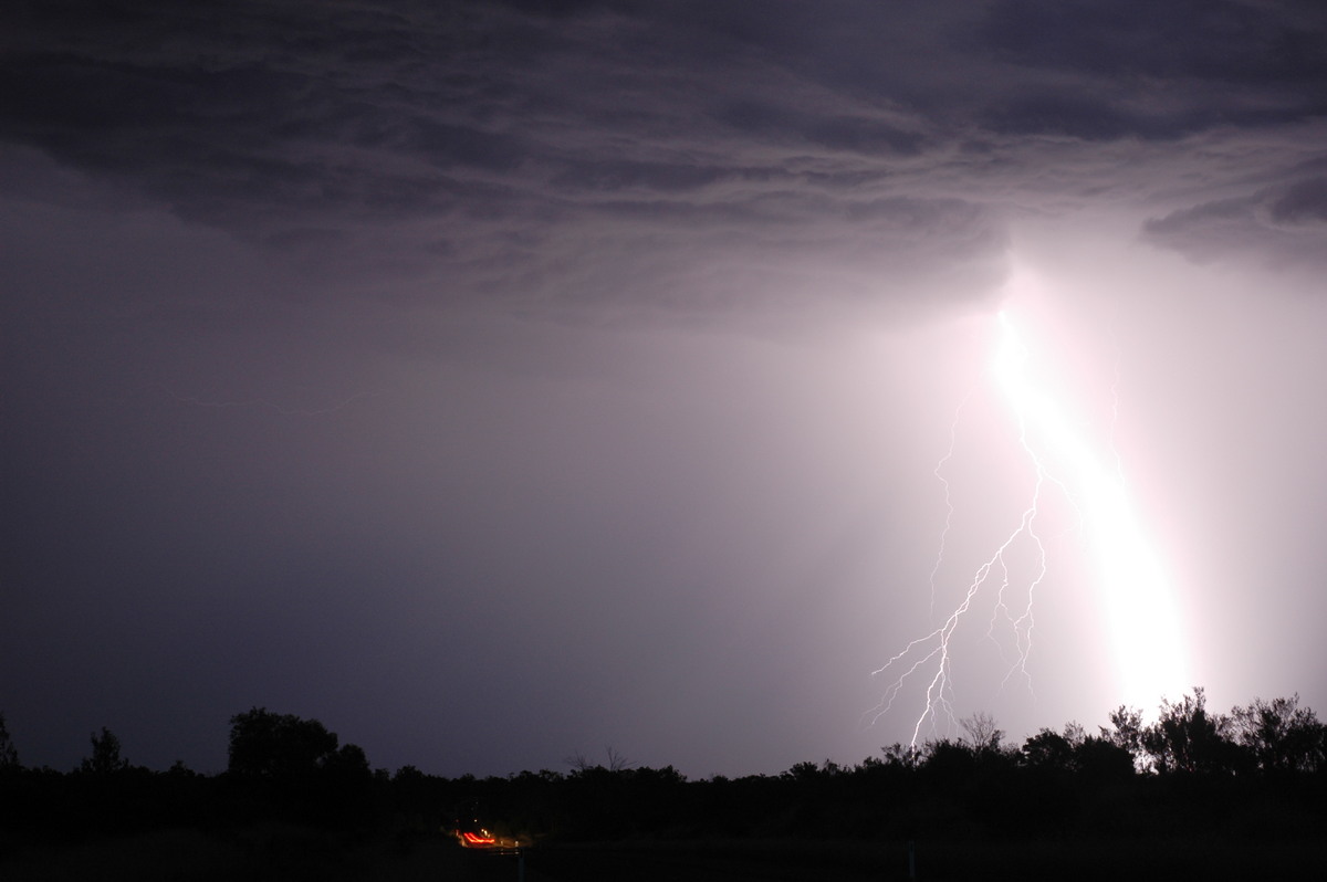 lightning lightning_bolts : near Bonshaw, NSW   4 February 2006