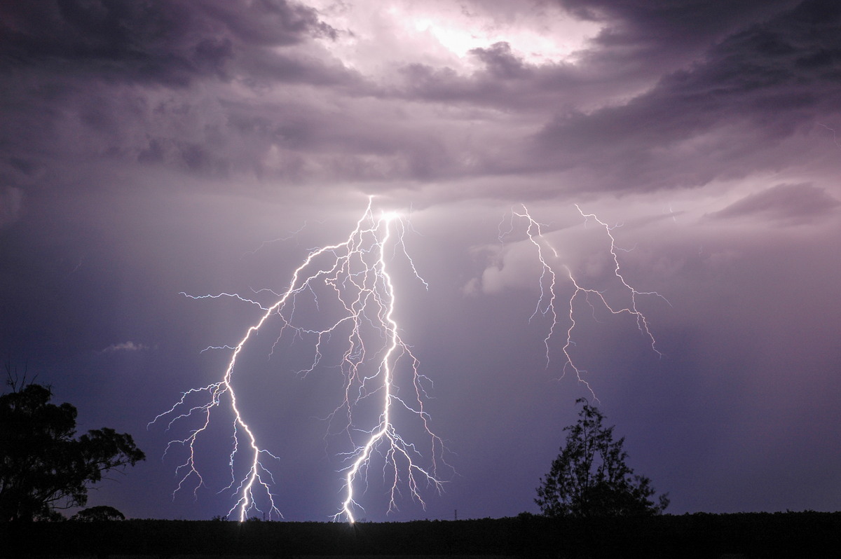 lightning lightning_bolts : near Bonshaw, NSW   4 February 2006