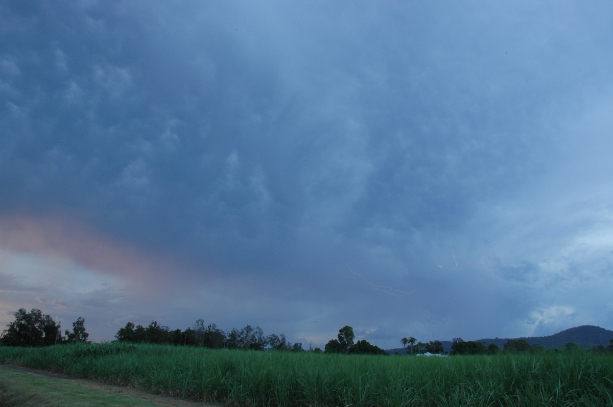 mammatus mammatus_cloud : near Maclean, NSW   13 February 2006