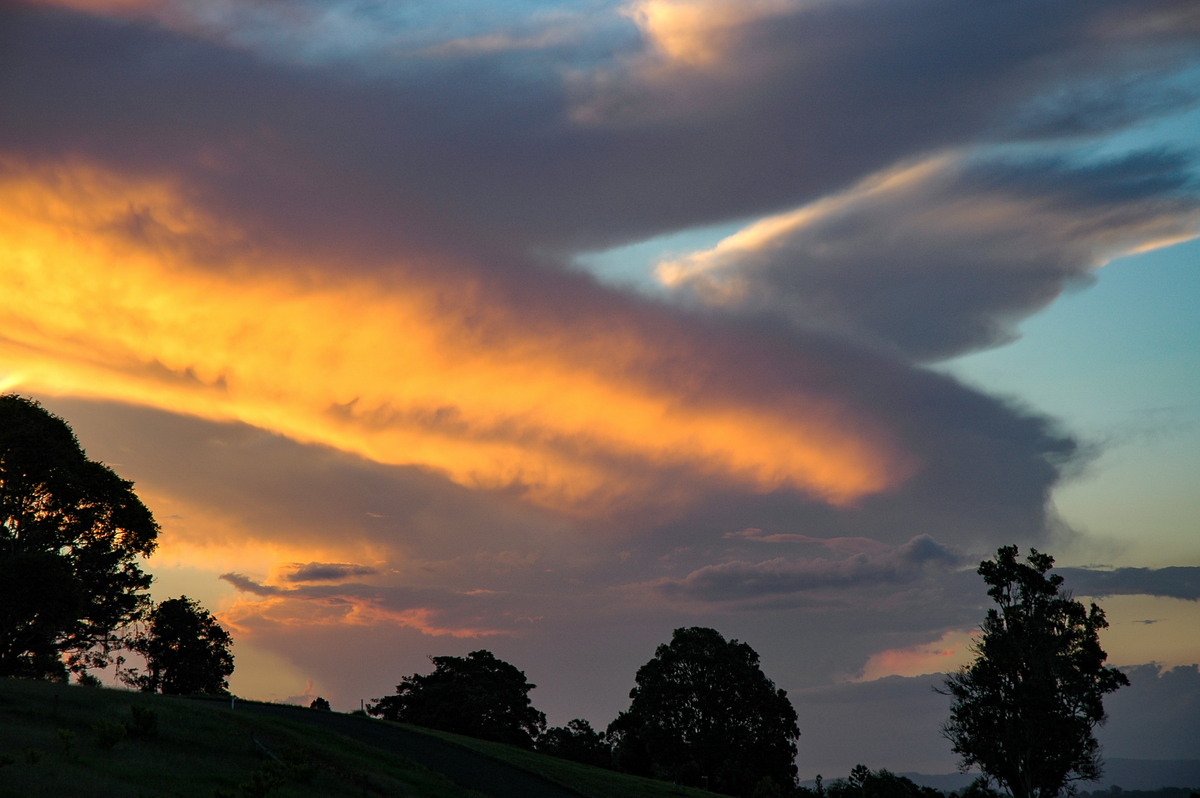 anvil thunderstorm_anvils : McLeans Ridges, NSW   17 February 2006