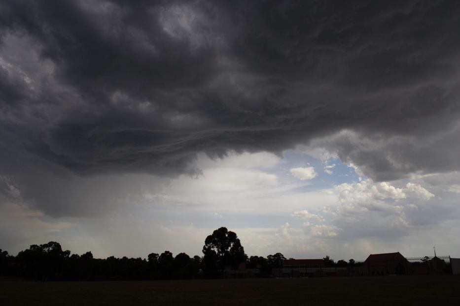 cumulonimbus thunderstorm_base : Quakers Hill, NSW   18 February 2006