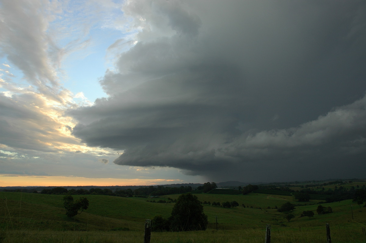 cumulonimbus thunderstorm_base : Saint Helena, NSW   4 April 2006