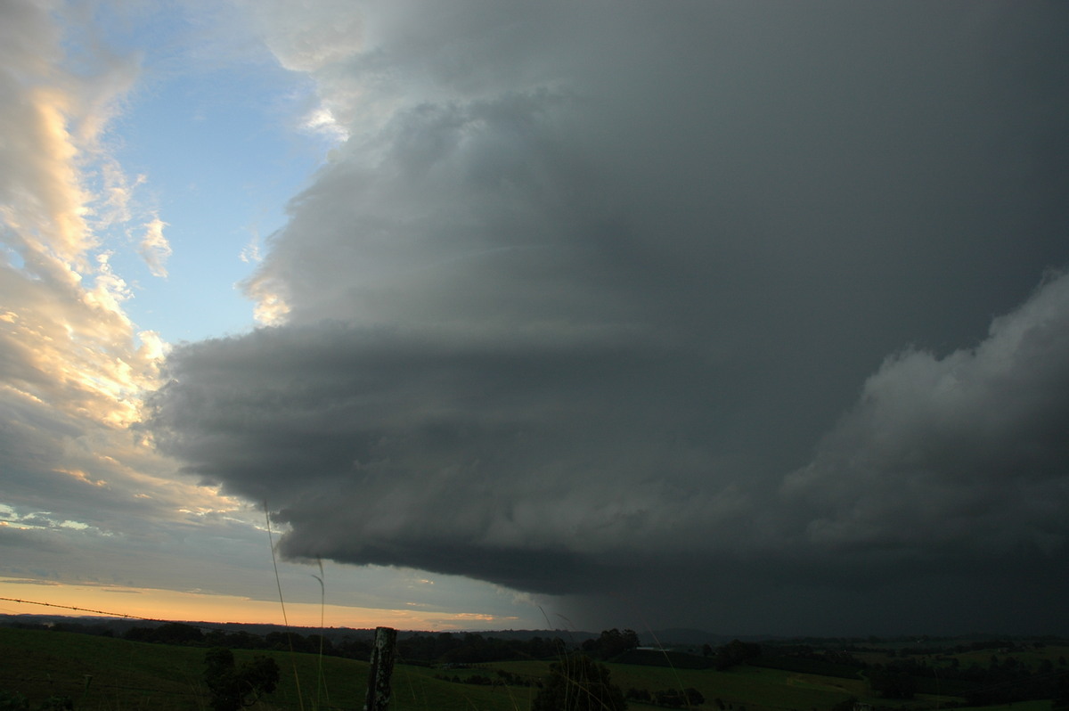 updraft thunderstorm_updrafts : Saint Helena, NSW   4 April 2006