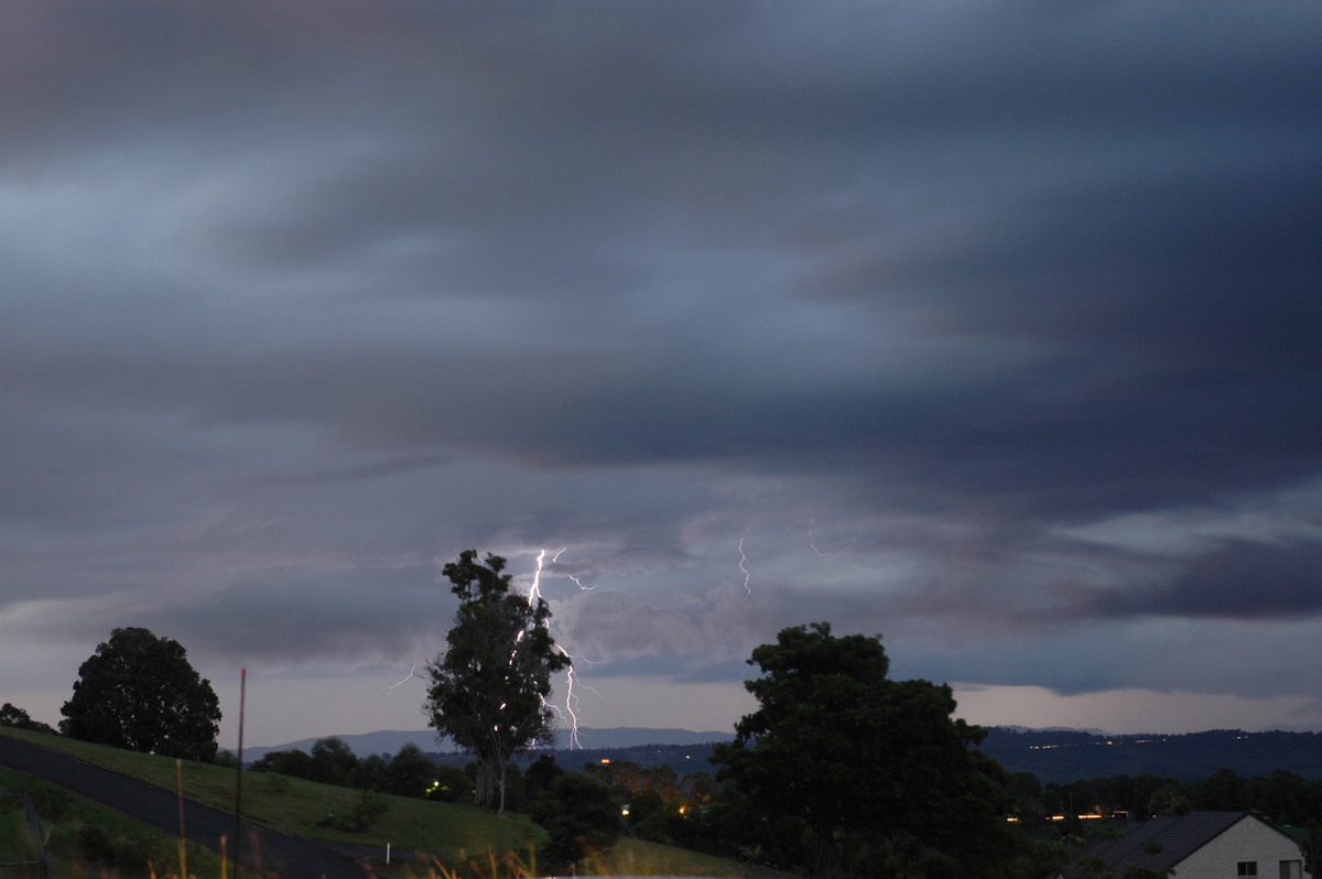 lightning lightning_bolts : McLeans Ridges, NSW   4 April 2006