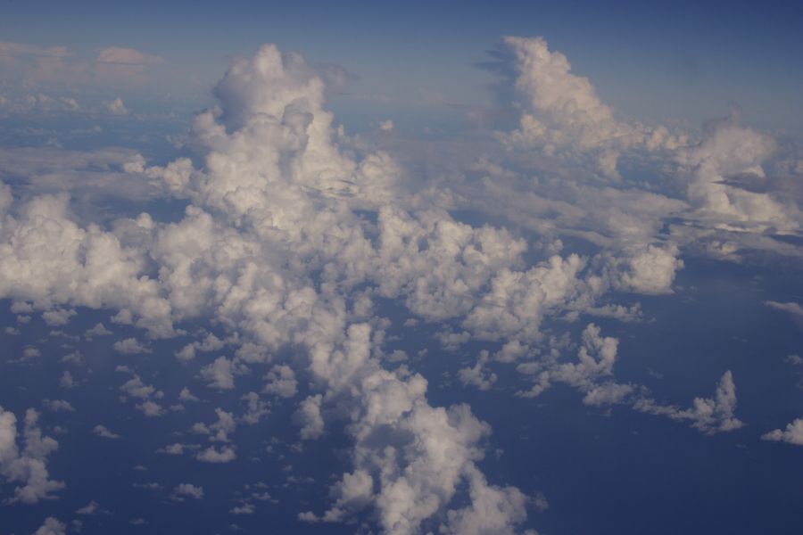 cloudsflying clouds_taken_from_plane : E of NSW, Pacific Ocean   14 April 2006