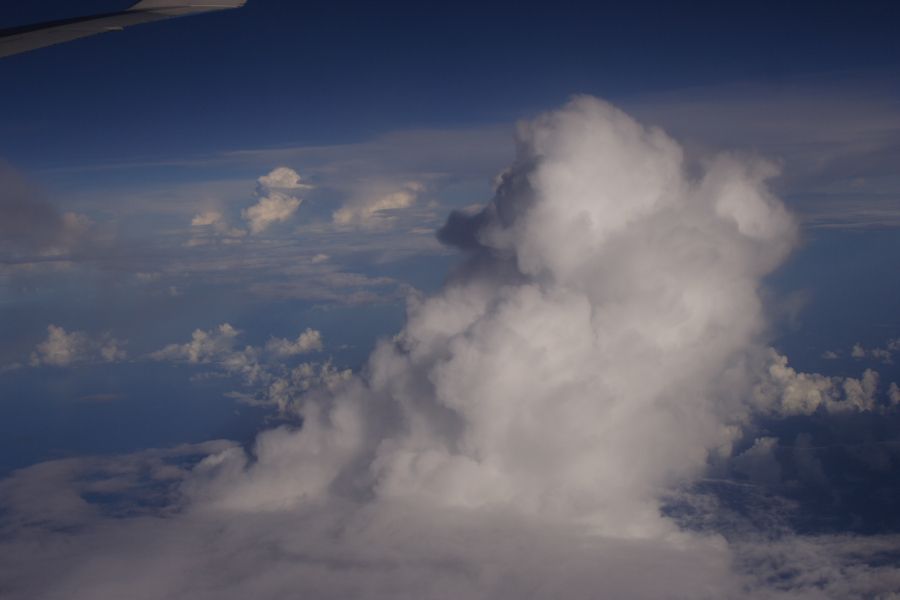 cloudsflying clouds_taken_from_plane : E of NSW, Pacific Ocean   14 April 2006