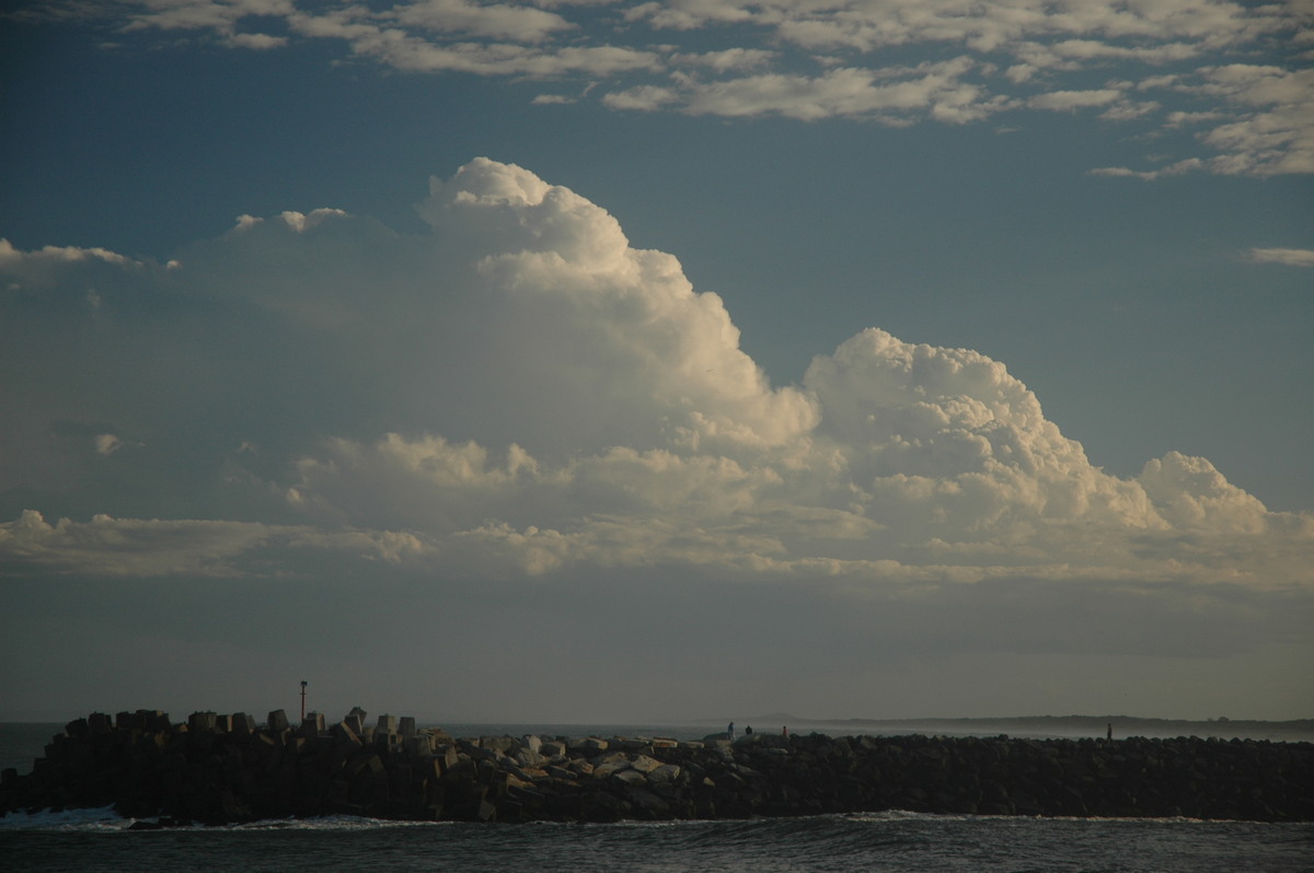 thunderstorm cumulonimbus_calvus : Ballina, NSW   15 April 2006