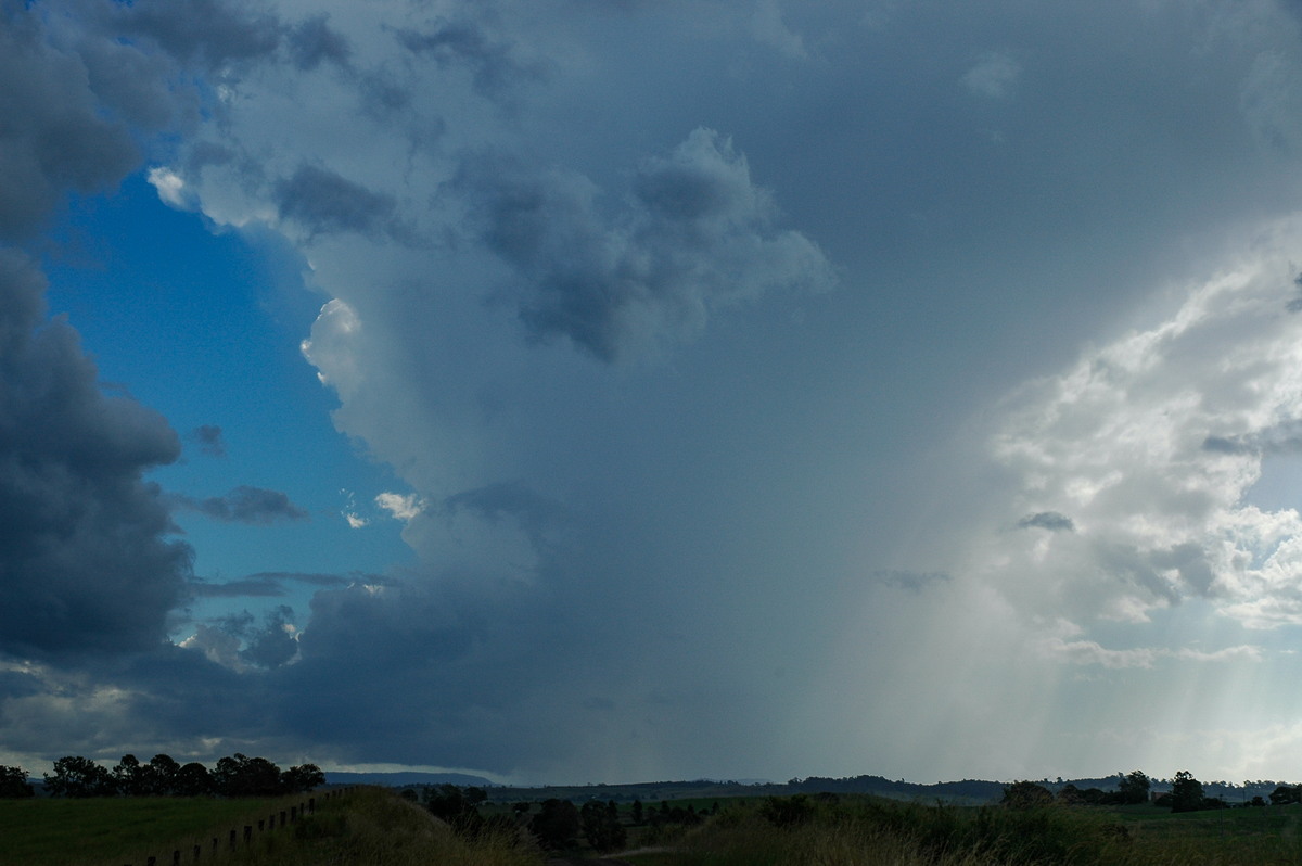 thunderstorm cumulonimbus_incus : near Kyogle, NSW   21 April 2006