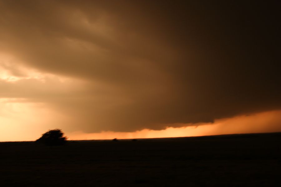 cumulonimbus supercell_thunderstorm : near Marlow, Oklahoma, USA   24 April 2006