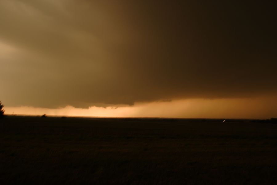 wallcloud thunderstorm_wall_cloud : near Marlow, Oklahoma, USA   24 April 2006