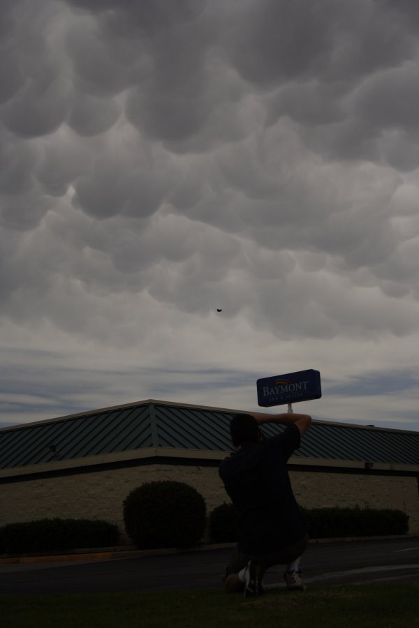 mammatus mammatus_cloud : Oklahoma City, Oklahoma, USA   1 May 2006