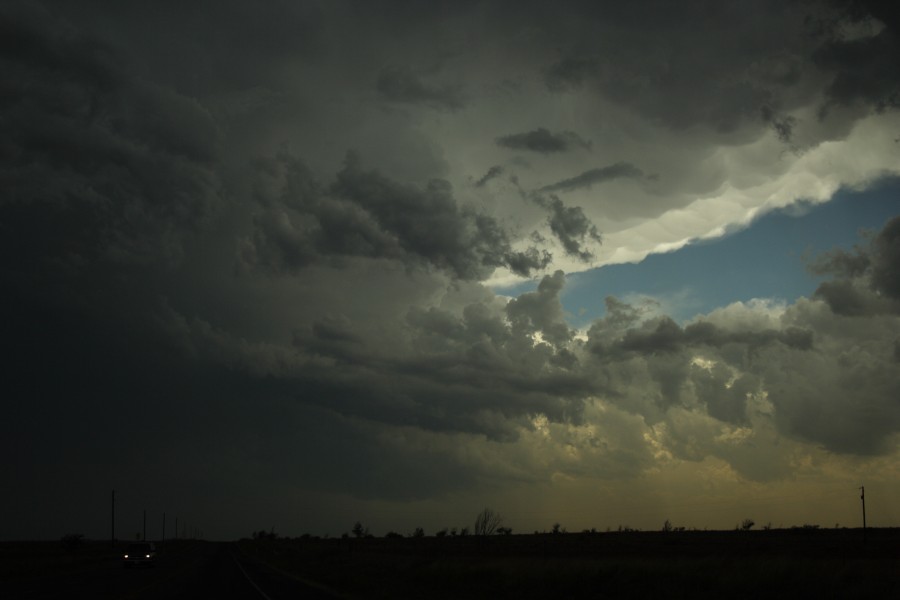 cumulonimbus supercell_thunderstorm : near Memphis, Texas, USA   2 May 2006